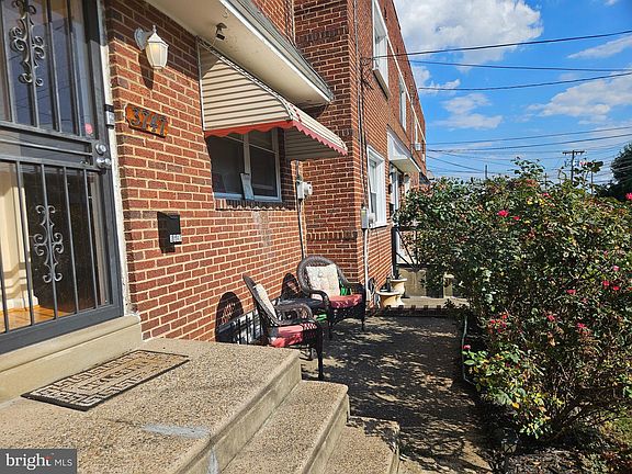 4th image of 3747 Schleicher Ave