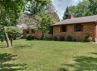 883 Bowen Rd, Canal Winchester, OH 43110