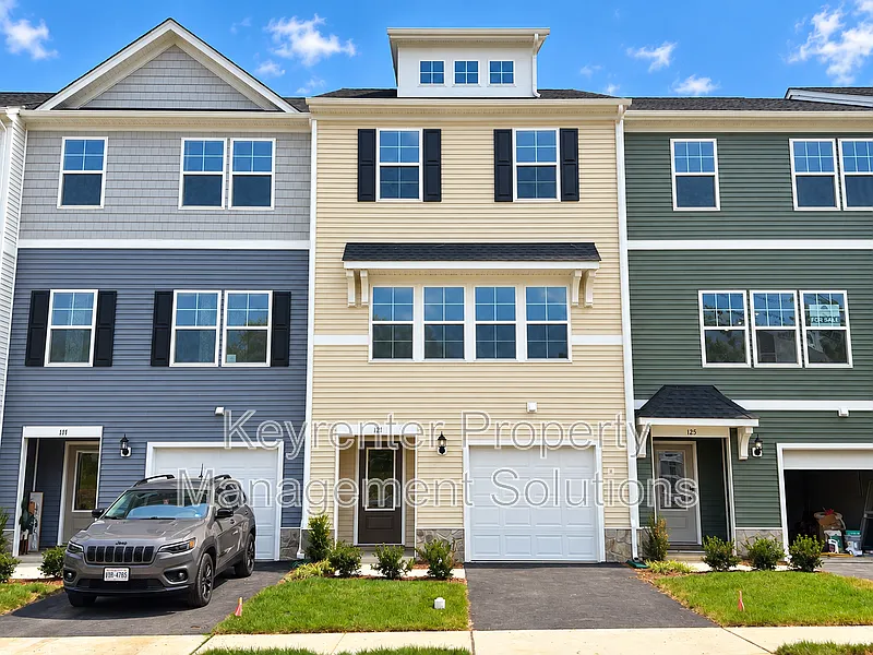 121 Gibraltar Dr