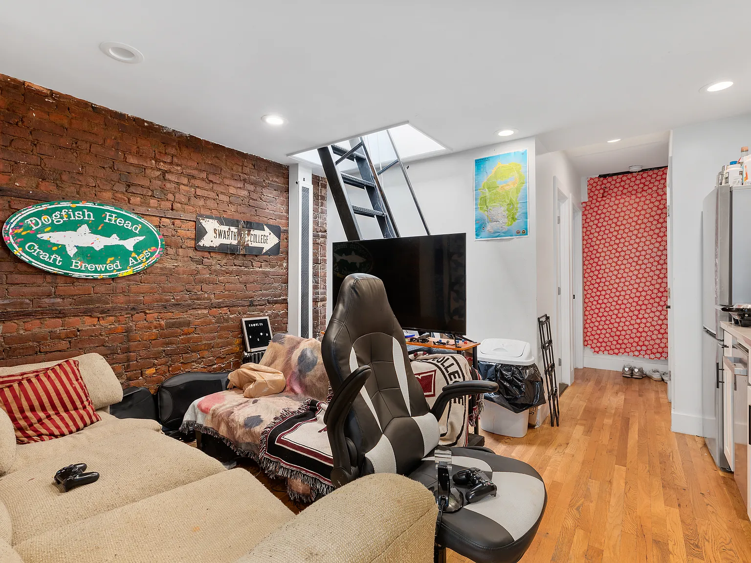 505 East 12th Street — Photo 3
