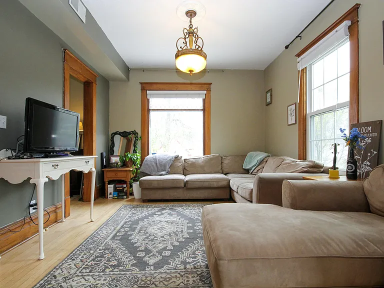 1602 Madison St NE — Photo 3