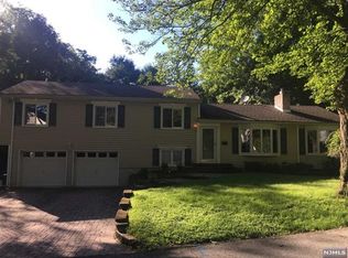 5 High St, Demarest, NJ 07627
