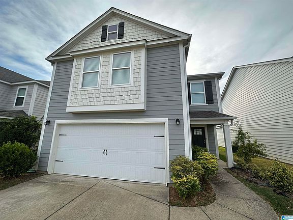 4th image of 950 Hawthorn Ln