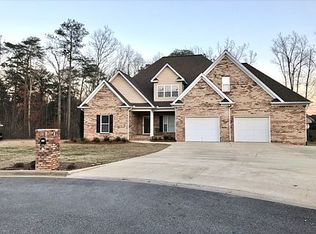 129 Timberview Ln, Anniston, AL 36207