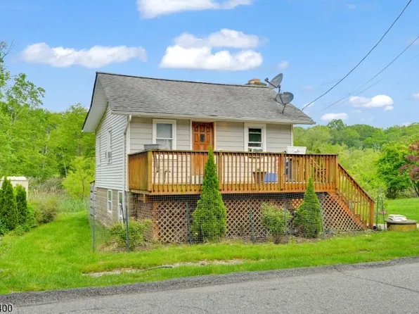 3 Riverside Rd, West Milford Twp., NJ 07421