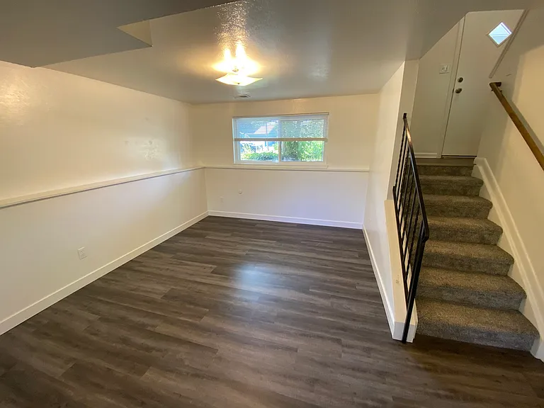 1475 Chambers Dr — Photo 14