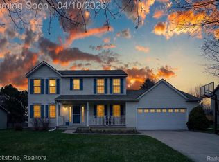 12359 Mission Hills Dr, Dewitt, MI