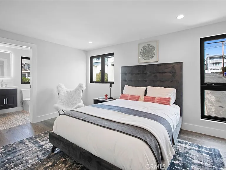 511 Bayview Dr — Photo 19