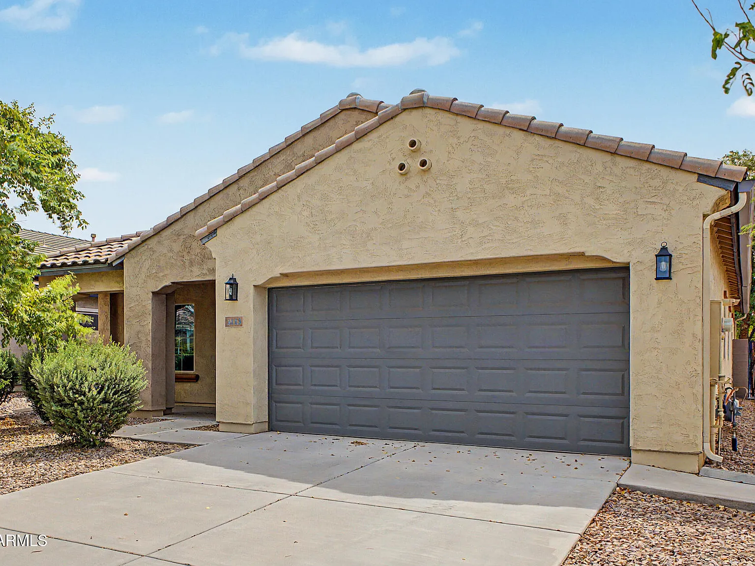 3 bed, 2.0 bath, 2032 sqft, $2,650 — Photo 4