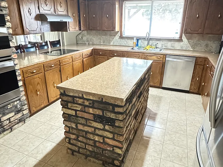 Large Kitchen with Island