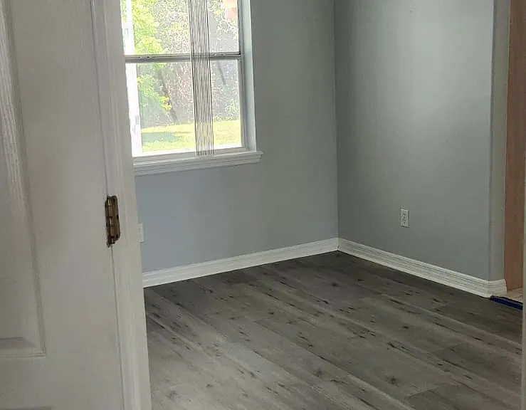 292 Carmel Dr — Photo 4