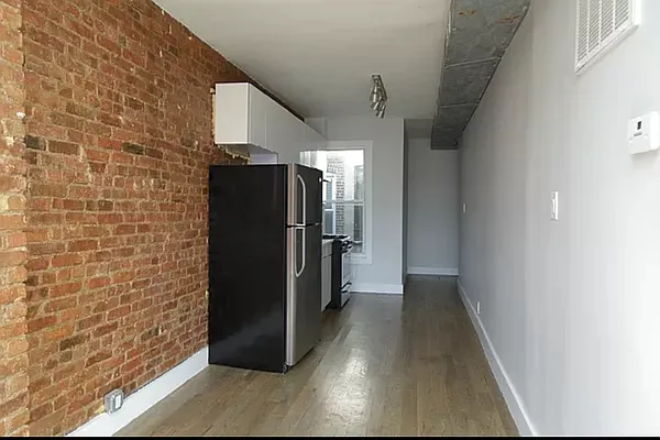 Rented by EXR | media 32