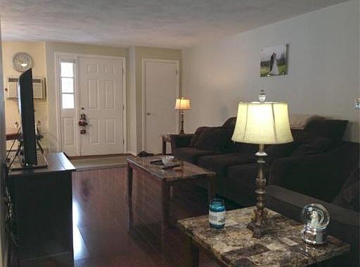 3rd image of 41 Casablanca Ct