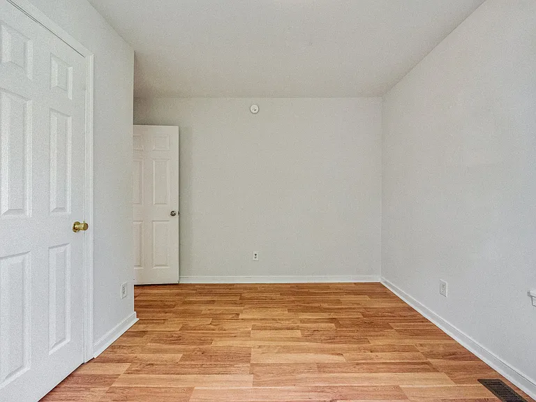 415 E Ladies Mile Rd — Photo 16
