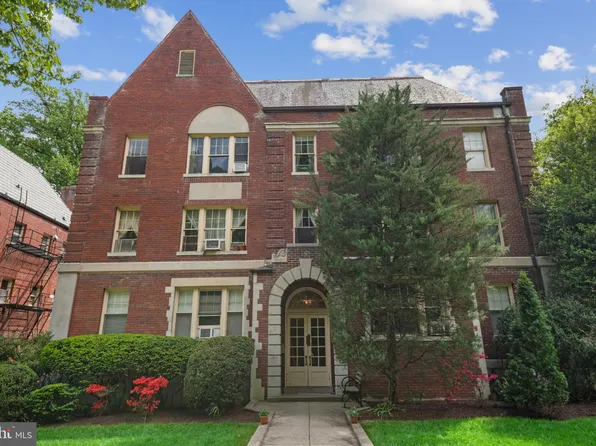 3024 Porter St NW #204, Washington, DC 20008
