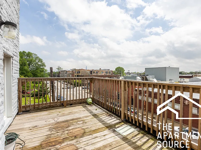 3216 W Augusta Blvd #3 — Photo 4