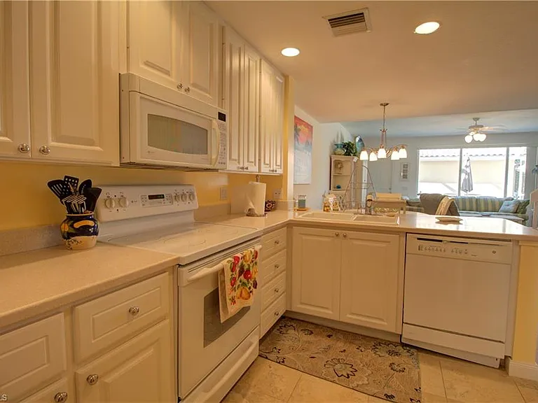 8109 Chianti Ln — Photo 8