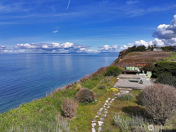 4th image of 795 Fort Ebey Road