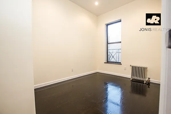 Rented by Jonis Realty | media 19