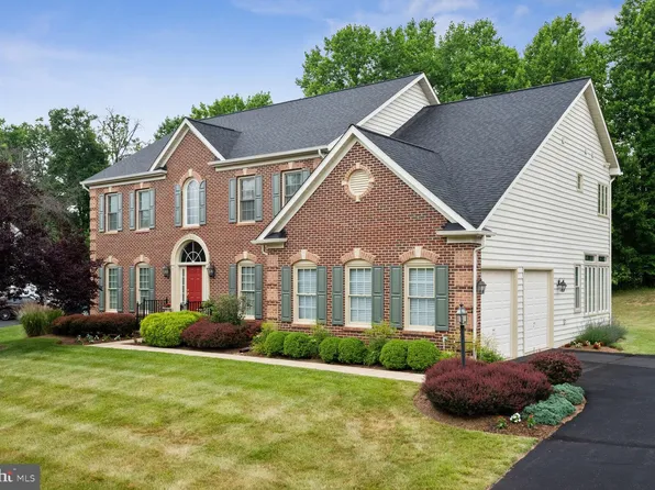 16821 Harbour Town Dr, Ashton, MD 20861