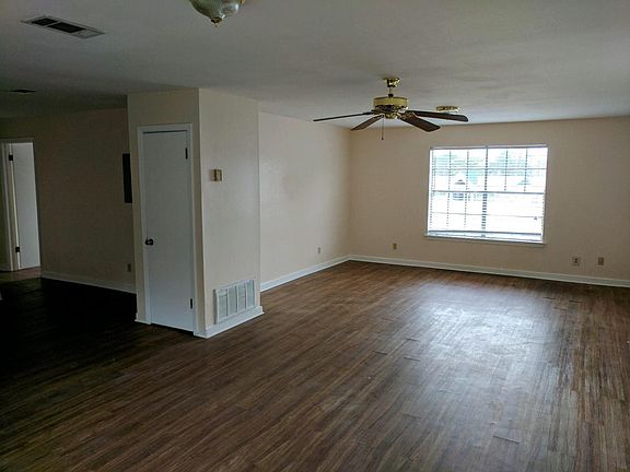 3rd image of 2704 N Q St #A