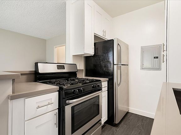 5th image of 12761 Pacific Ave #8