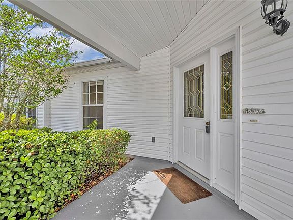 4th image of 4936 SAWGRASS LAKE CIRCLE