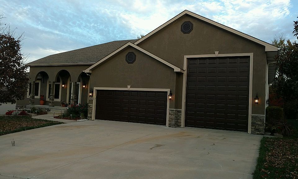 1st image of 4221 NE Georgian Dr