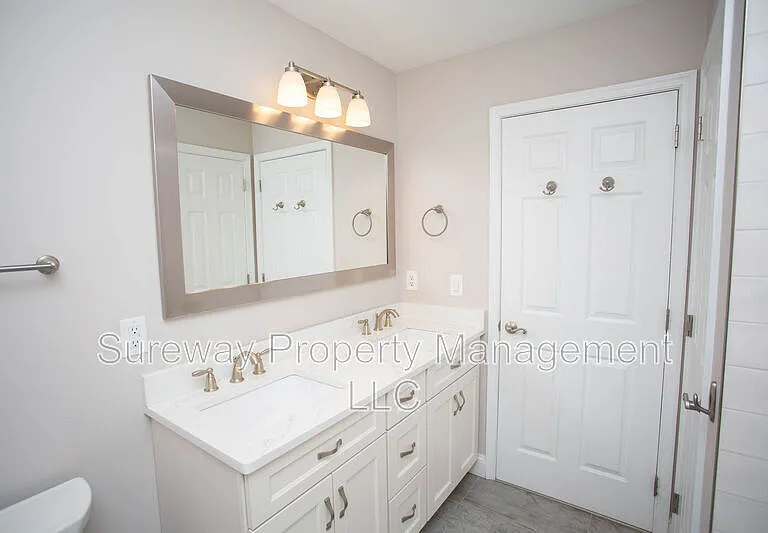 7 Amaryllis Ln — Photo 38