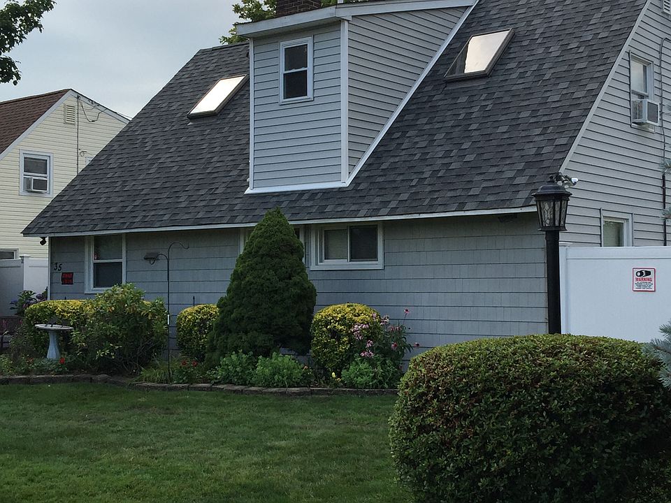1st image of 35 Trumpet Ln