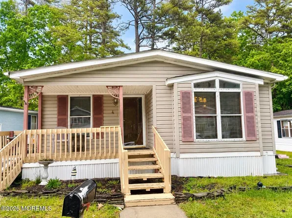 4 Hibiscus Place, Jackson, NJ 08527