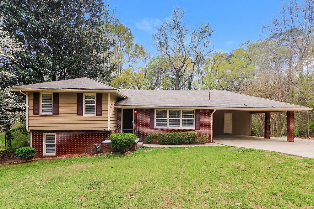 2937 Thompson Cir photo 1