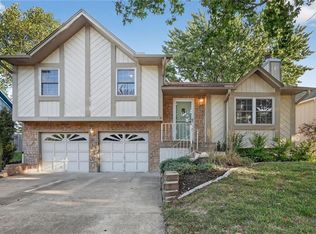 1802 SE 3rd Ter, Lees Summit, MO 64063
