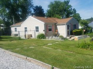 37 Huguenot Rd, Carmel, NY 10512