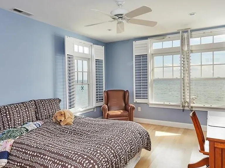 2123 Fairfield Beach Rd — Photo 17