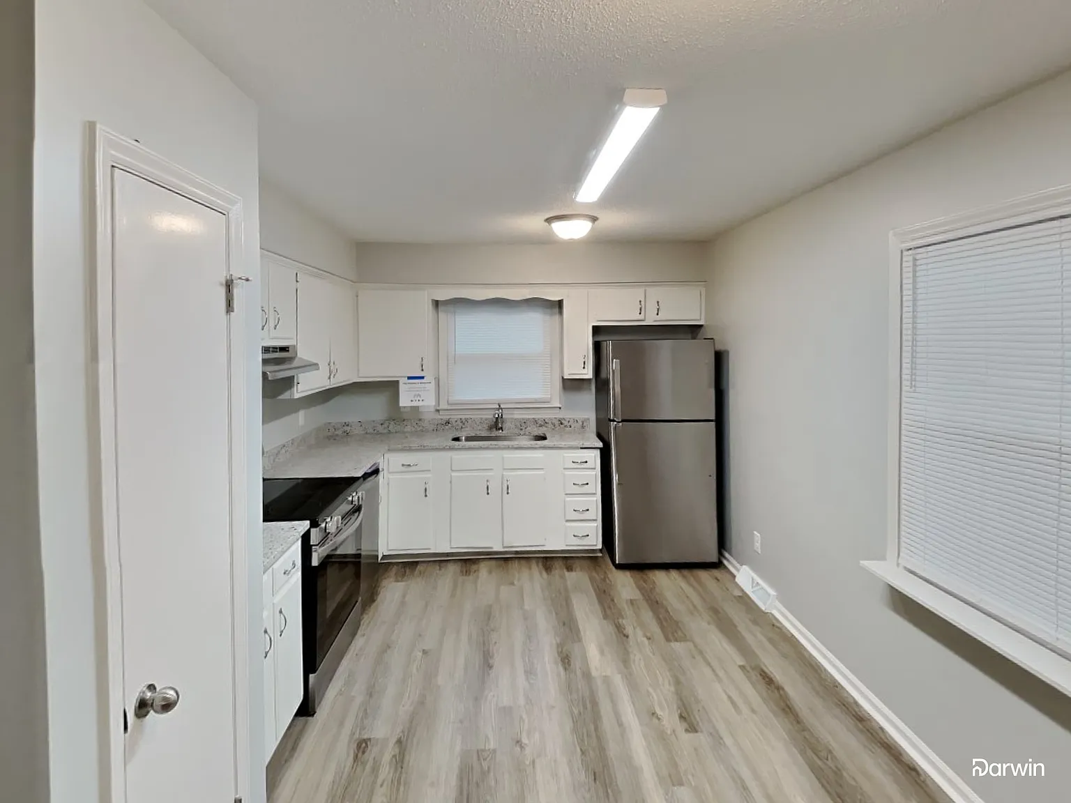 4 bed, 2.0 bath, 1612 sqft, $2,070 — Photo 3