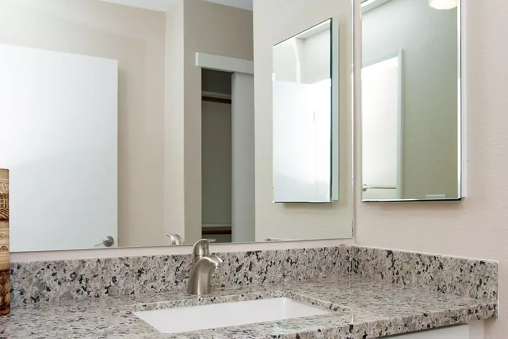 Heather Ridge Apartments — Photo 4