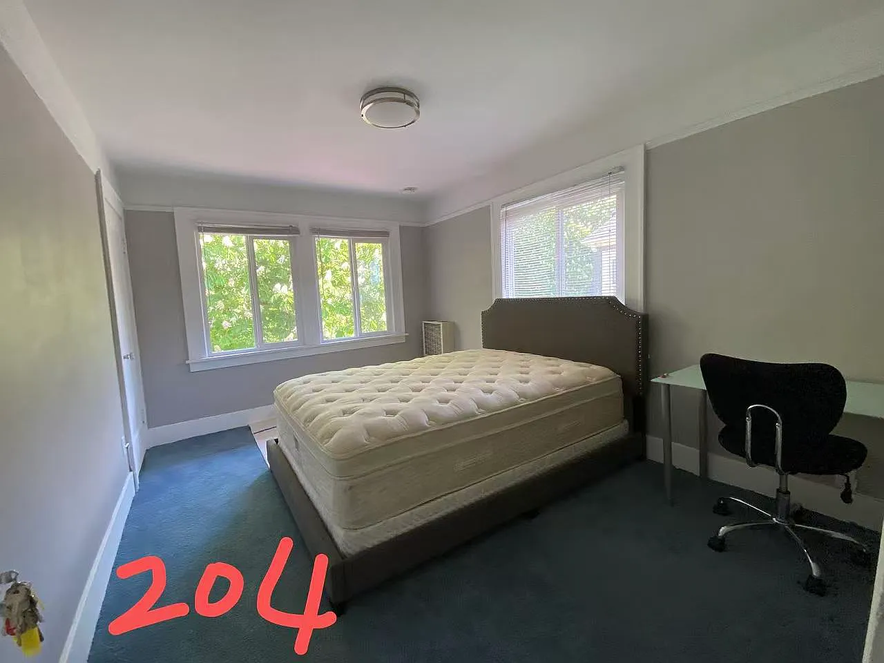4 bed, $1,100 — Photo 2