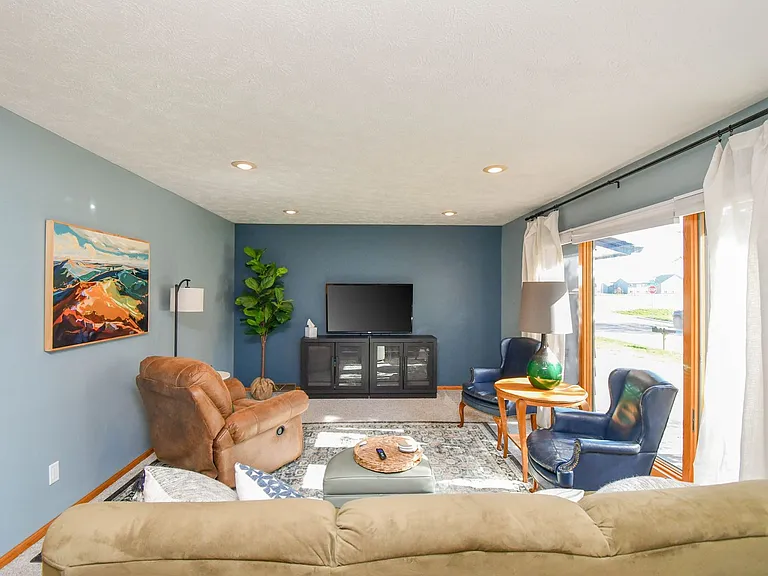103 Perry Ln — Photo 13