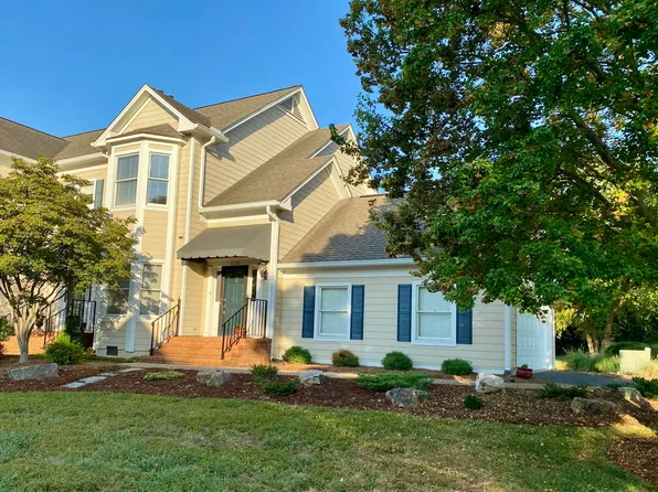 1220 Bridgewater Ln, Chattanooga, TN 37405