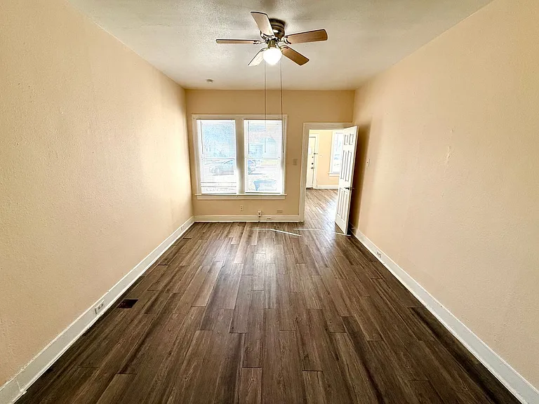 409 Canton St — Photo 19