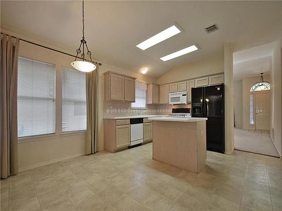3rd image of 3612 Texas Topaz Dr