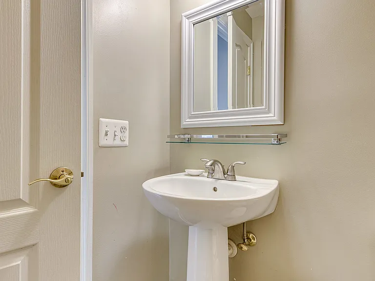 9600 Lagersfield Cir — Photo 8