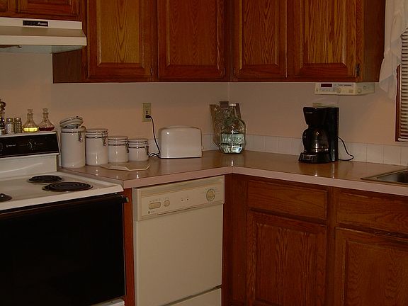 4th image of 214 E Linwood Ave