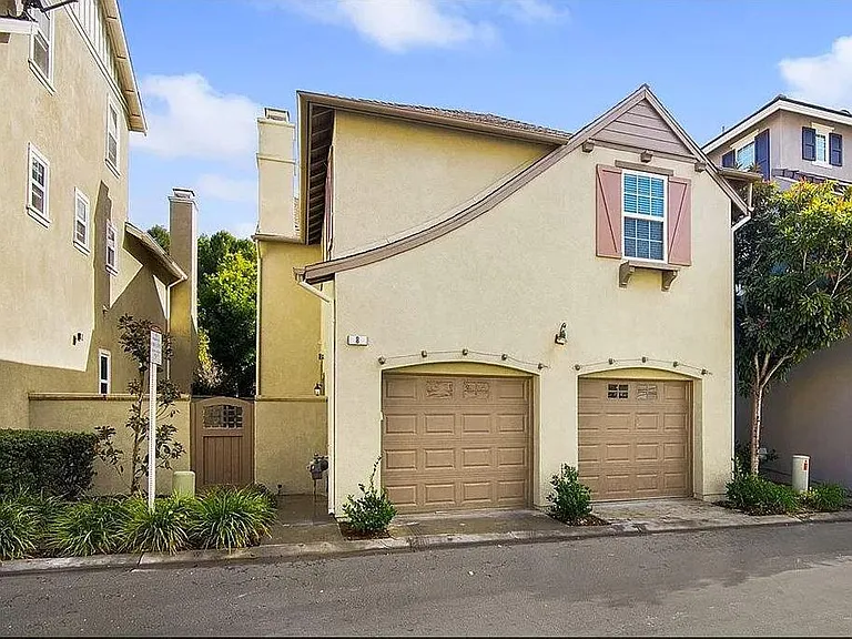 8 Steeton Ln — Photo 2