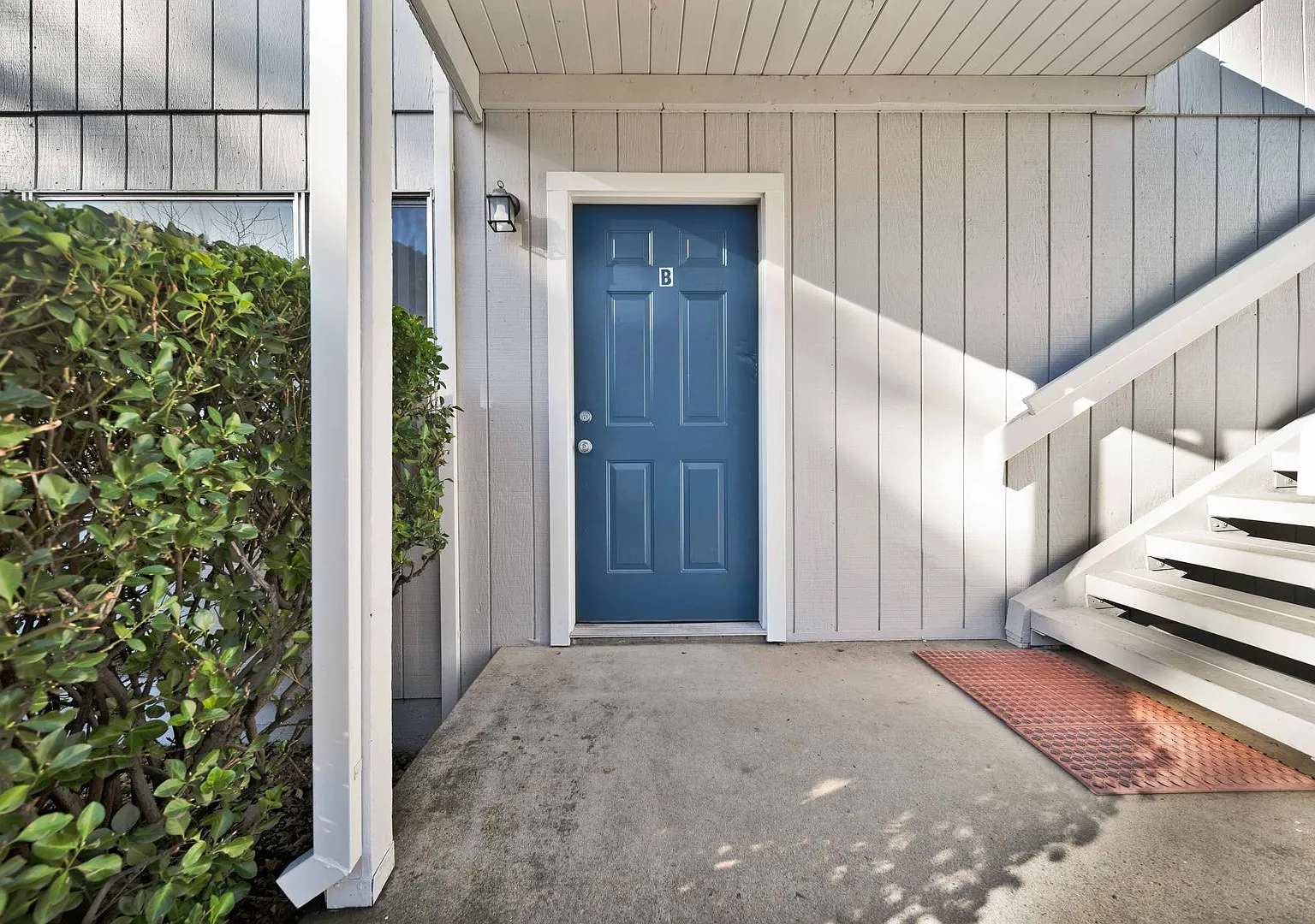 1091 Del Sol Place — Photo 3