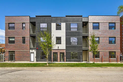 3992 S Lake Park Ave Photo 1