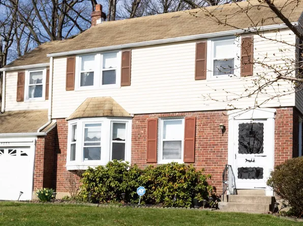 14056 Erwin St, Philadelphia, PA 19116