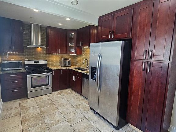 3rd image of 6009 Ruth St