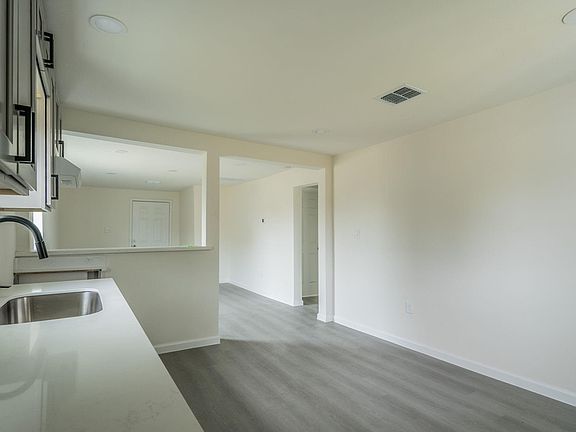 4th image of 7821 Ethel St